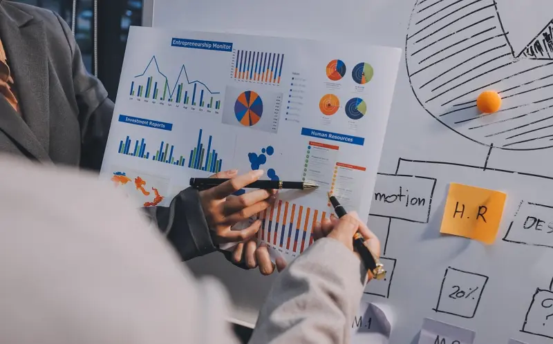 Daily-Meeting am Shopfloor-Board